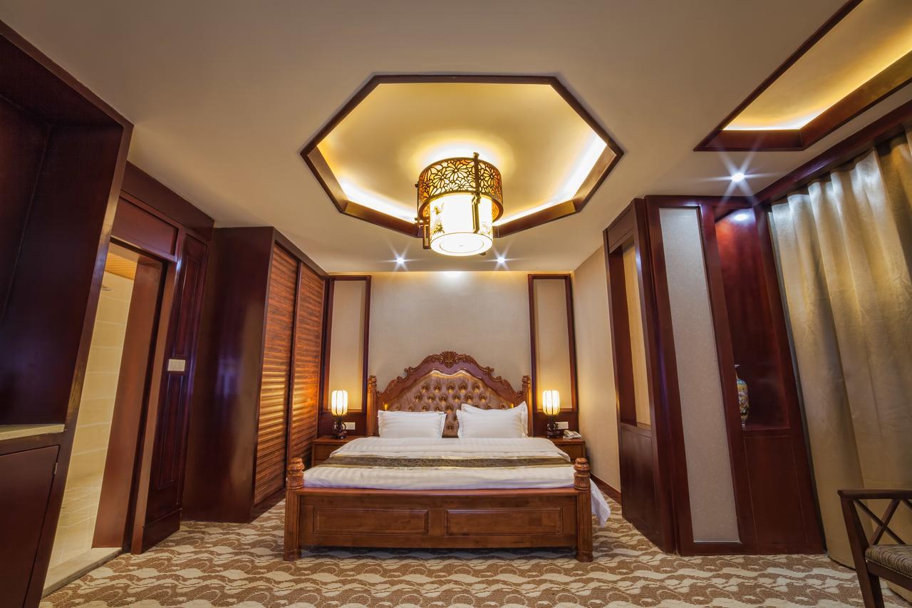Hotel Shanghai City Osh Exterior photo